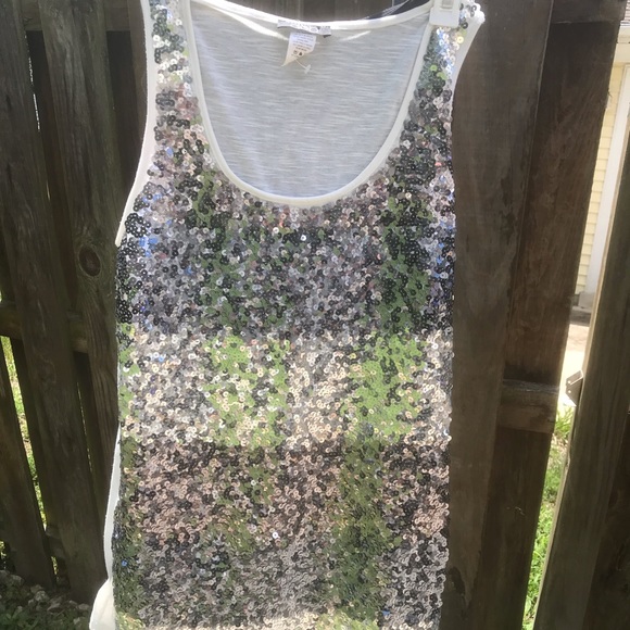 Two-for-one sequins tank tops - Picture 3 of 3